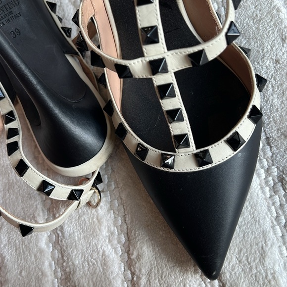 Valentino Rock Stud Black and Cream heels - Picture 5 of 5